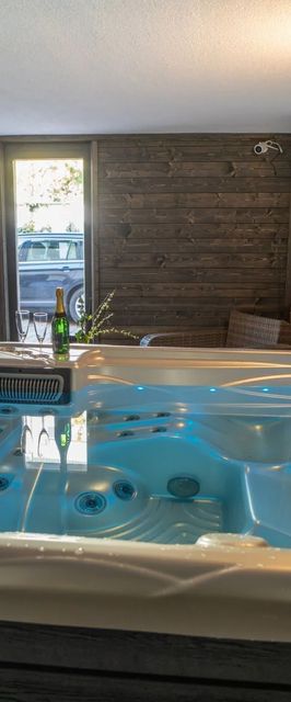 4 Ász Deluxe Apartman Gyula