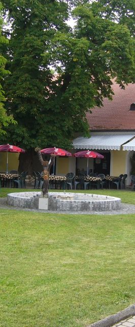 Párizsi Udvar Panzió és Étterem Keszthely