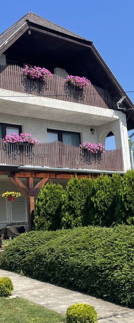 Gyöngyház Apartman Balatongyörök
