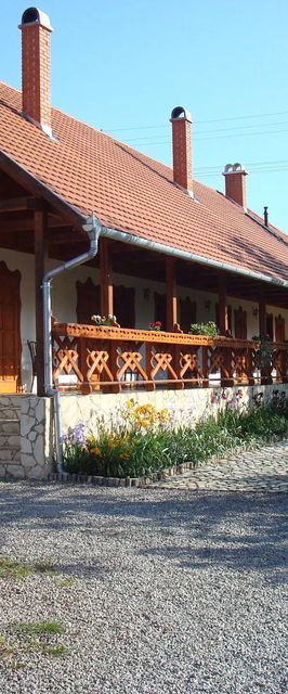 Ócsárdi Tópanzió Ócsárd