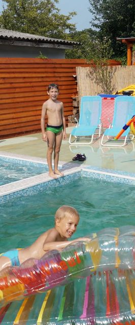 Hacienda Medencés & Gyermekkertes Vendégház Balatonboglár