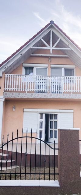 Fleur Vendégház Gunarasfürdő