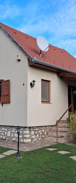 Cseresznyevirág Vendégházak Kővágószőlős