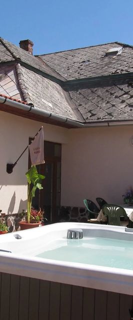 Kormos Vendégház Hejce