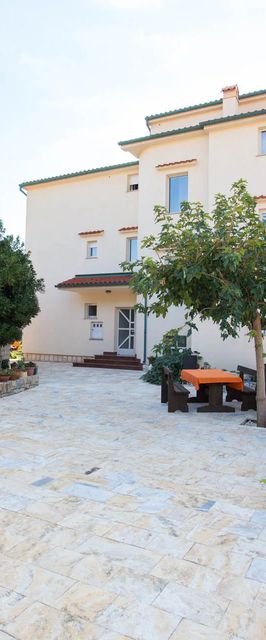 Apartmani Causevic Rab