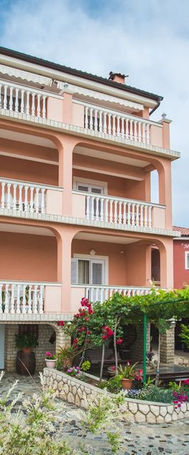  Apartments Kastell Lopar