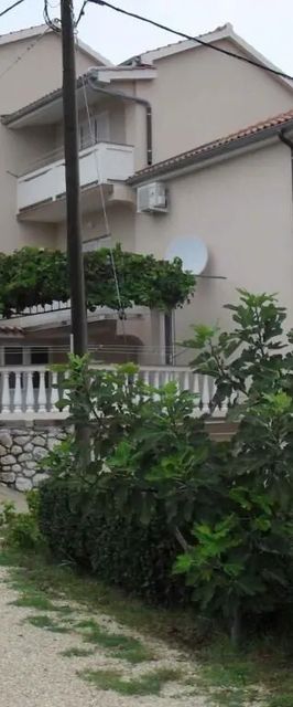 Apartmani Desanka Lopar