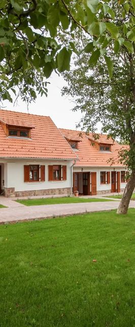 Oszter-Ház Falusi Vendégbirtok Kékkút