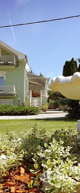 Elisoria Apartmanház Cserszegtomaj