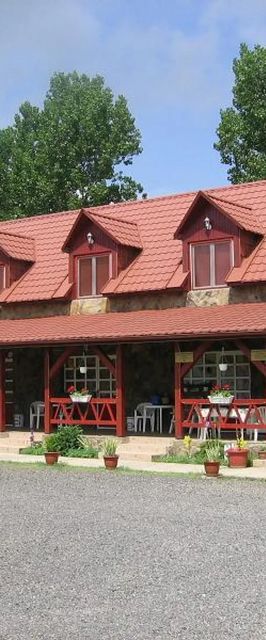Hernád-Party Üdülőház & Camping Pere