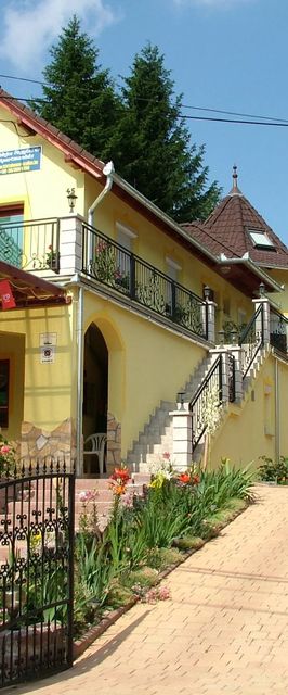 Nefelejcs Fagyizó és Apartmanház Kistolmács