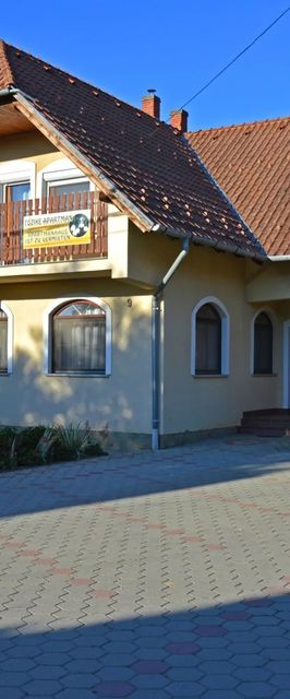 Tőzike Apartmanház Lenti