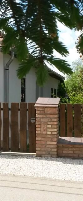 2 Sólyom Vendégház Uppony