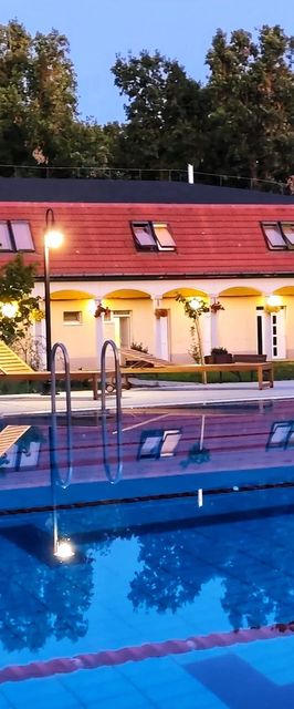 Kastélypark Fürdő Motel Füzesgyarmat