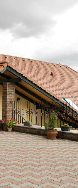 Sárosdi Pince és Panzió Szekszárd