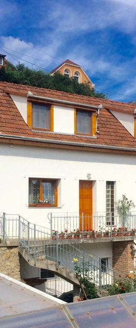 Holló Vendégház Eger