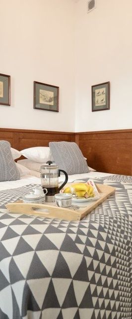 Crystal Suites Old Town