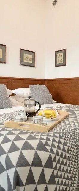 Crystal Suites Old Town