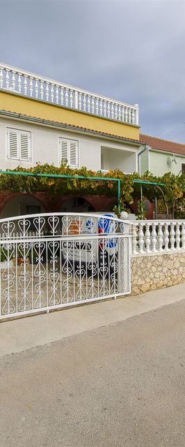 Apartments Vladimir Jadrtovac