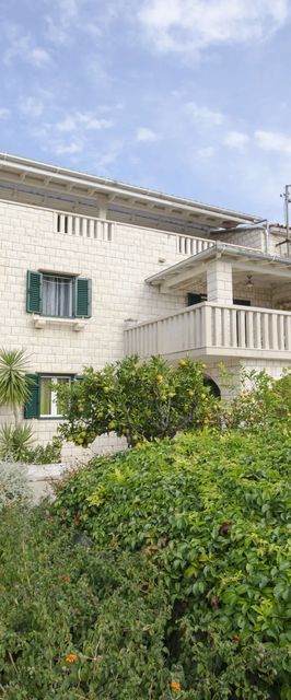 Apartments Klisović Bol