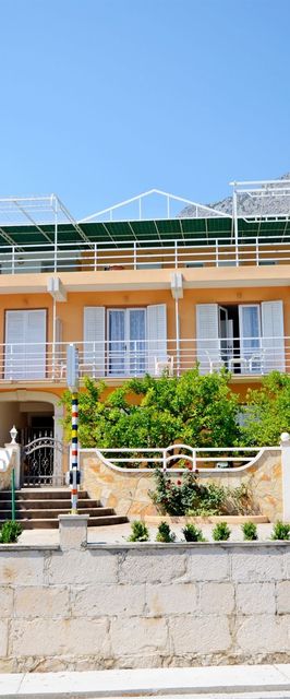 Apartments Joško Gradac