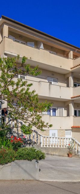 Apartments Marija Mundanije