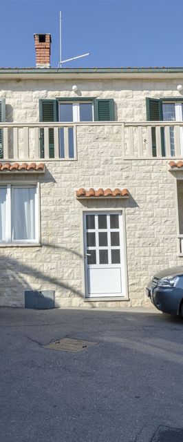 Apartments Mare Postira