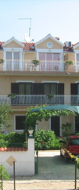 Apartments Davorka Brodarica