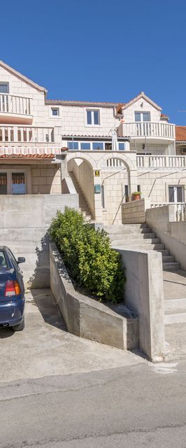 Apartments Jerka Bol II