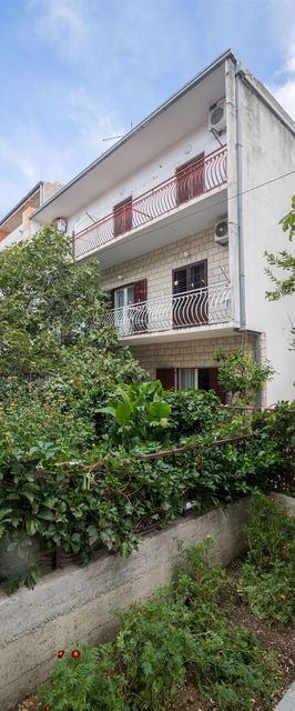 Apartments Željko Makarska