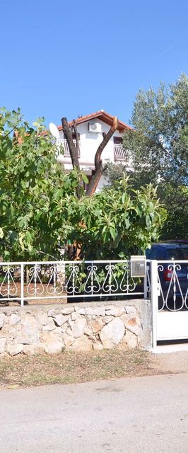 Apartments Goroslava Tribunj