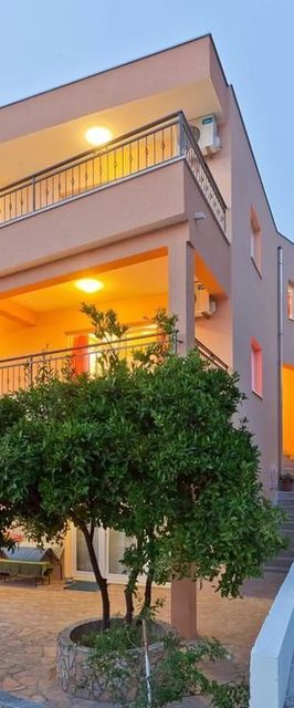 Apartments Branka Podgora