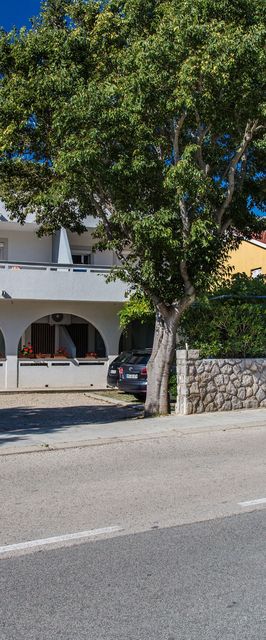 Apartments Nenad Baska