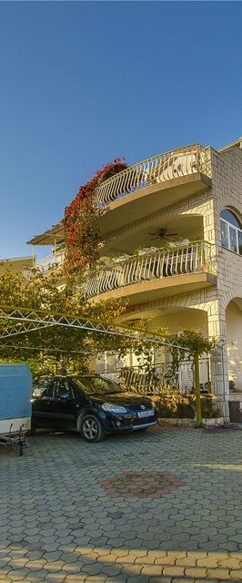 Apartments Nada Grebastica