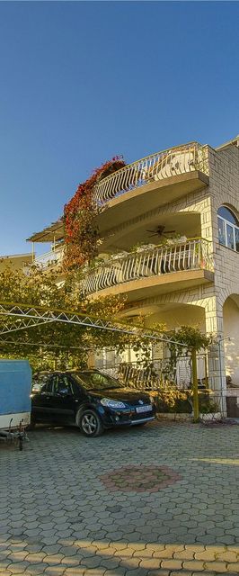 Apartments Nada Grebastica