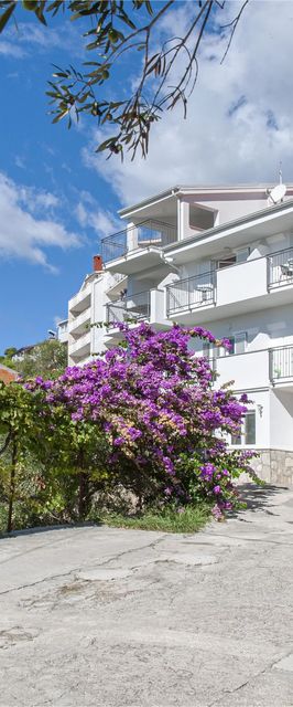 Apartments and Rooms Nikola Omis