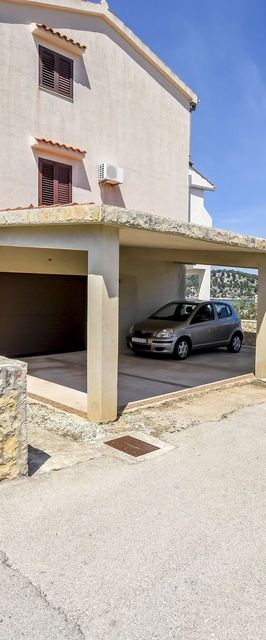 Apartments Mirta Razanj