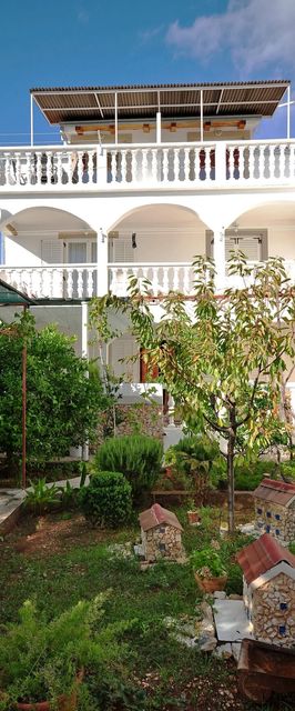 Apartments Franka Rogoznica