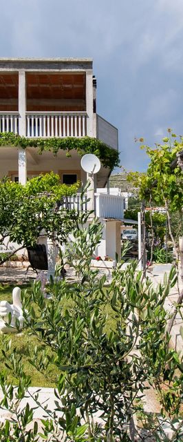 Apartments Jadranka Grebastica