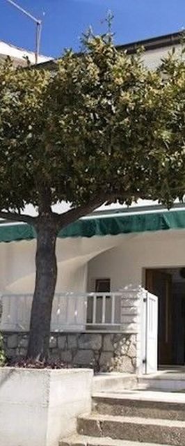 Apartments and Rooms Florijan Komarna