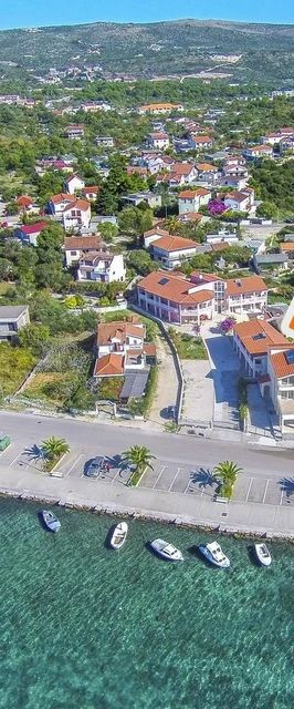 Apartments Tiho i Pave Rogoznica