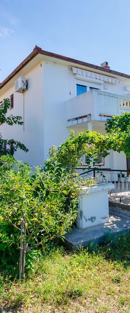 Apartments Biserka Barbat