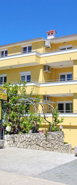 Apartments Brnić Baska II