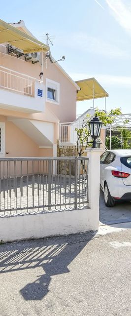 Apartments Zdravko Rogoznica