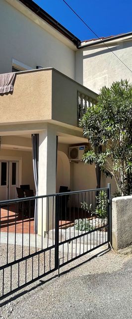 Apartment Butkovic - Pet-Friendly Silo