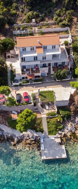 Apartments Luka Ubli