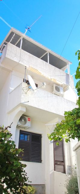 Apartments Bugi Baska