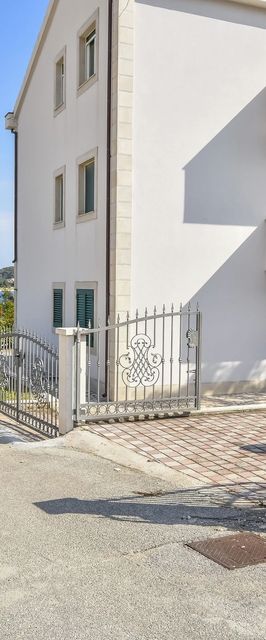 Apartments Anka Rogoznica