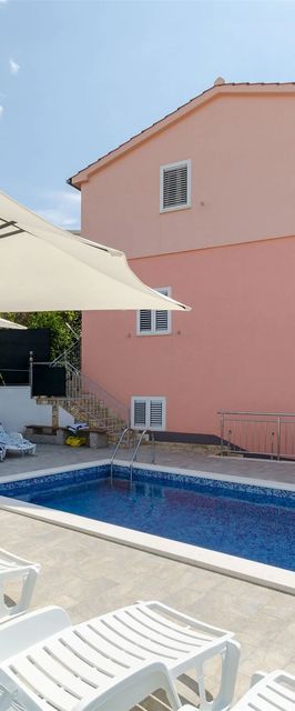 Apartments Ljubica Rogoznica