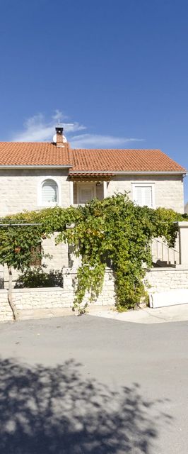 Apartments Silvana Supetar